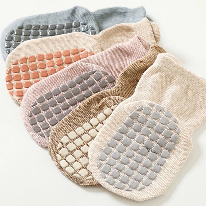 🐾 Calcetines Antideslizantes GIGGLE & COOS – Primeros Pasos Seguros y Adorables 🐾 - Giggle & Coos